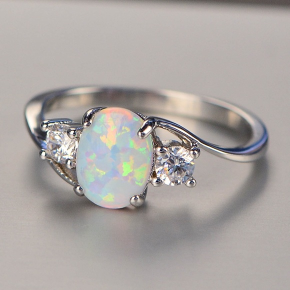 GEMSTONE STATEMENT RING - Picture 3 of 4